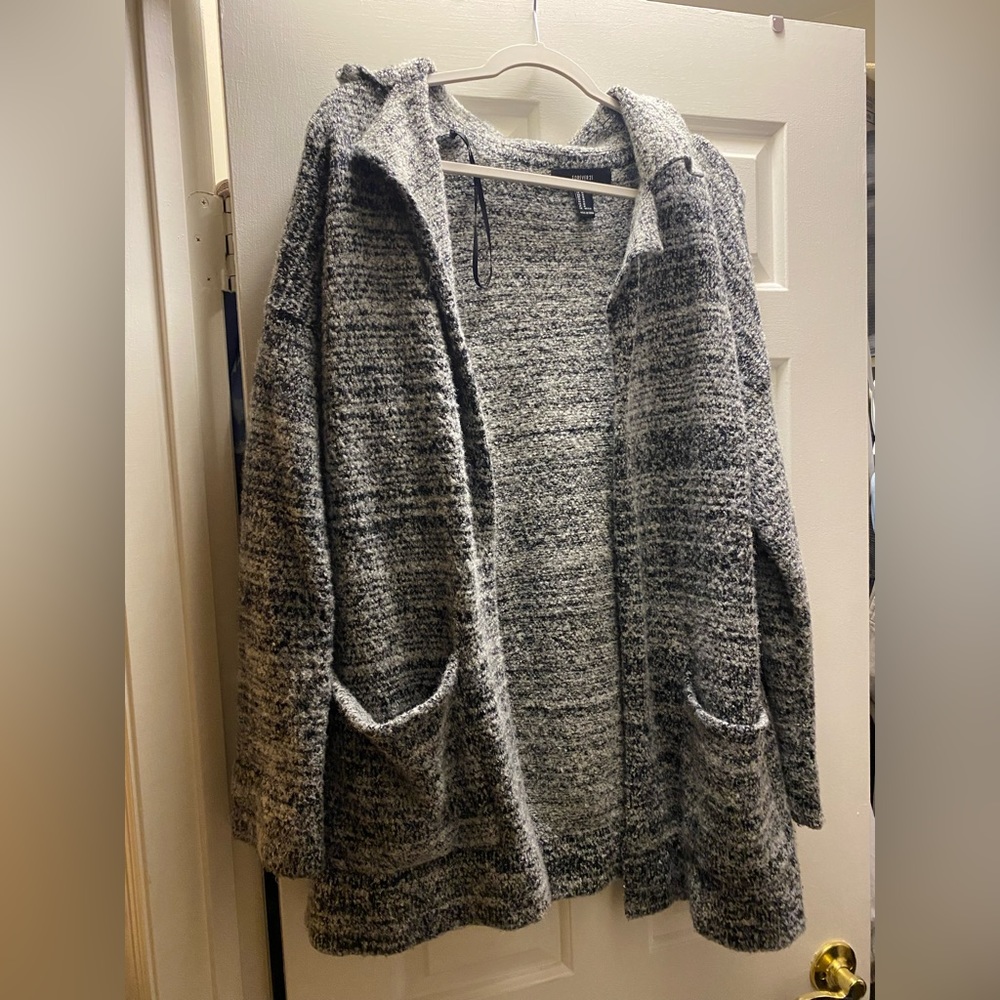Forever 21 black, gray, white cardigan with pockets